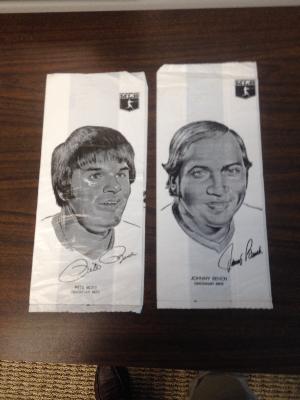 1976 Safelon Lunch Bags with Pete Rose & Catfish Hunter and Johnny Bench & Tom Seaver