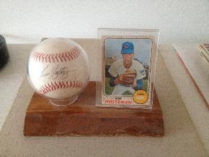 Ken Holtzman autographed baseball with 1968 Topps card